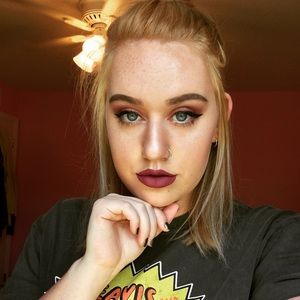 Meet your Posher, Adriane